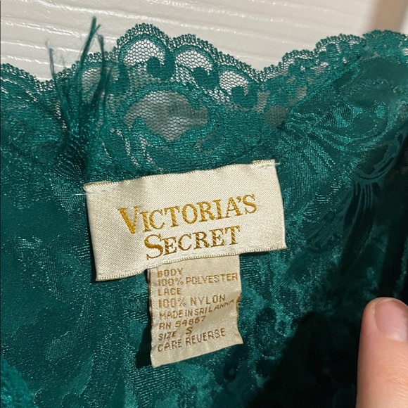 Vintage Victoria’s Secret Slip - Picture 4 of 8